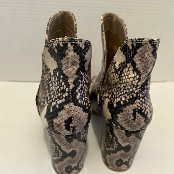 Steve Madden Snakeskin Pattern Ankle Booties size 10 M women. Block Heel. OBO - Picture 8 of 14